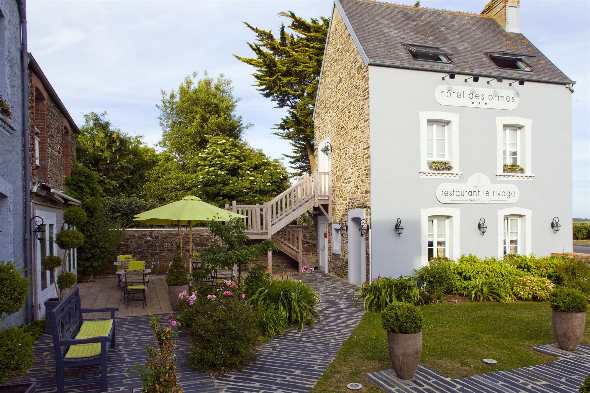 Relais Du Silence Hotel Restaurant Les Ormes Barneville-Carteret Exterior photo